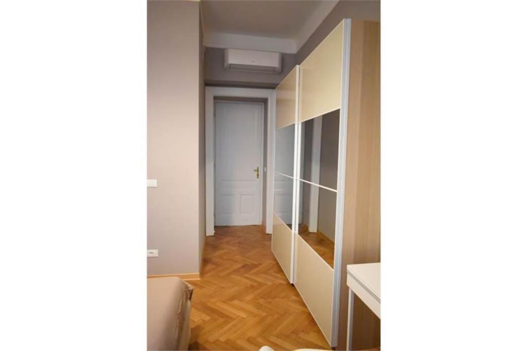 Residence Montanelli Trieste Esterno foto