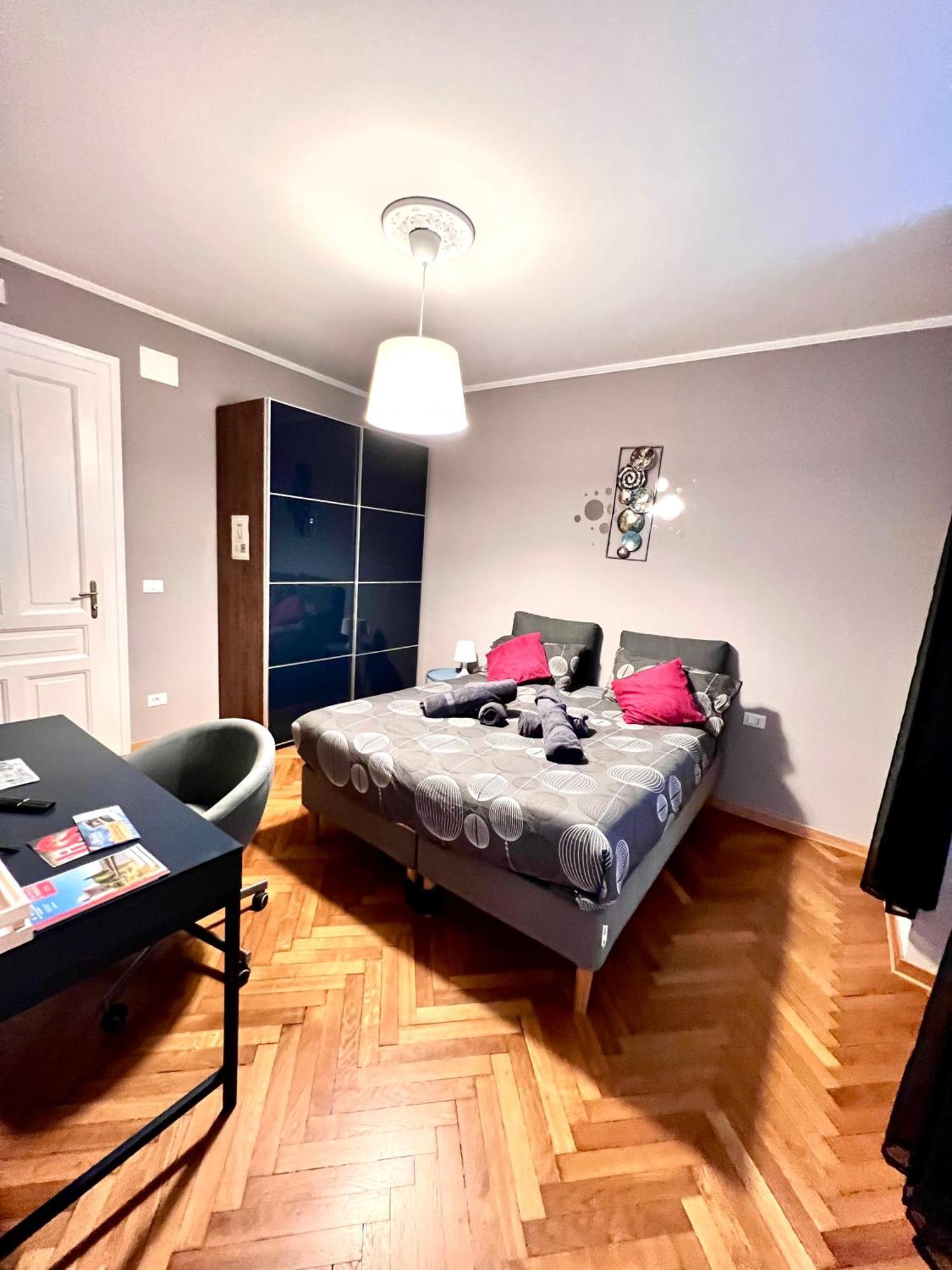 Residence Montanelli Trieste Esterno foto